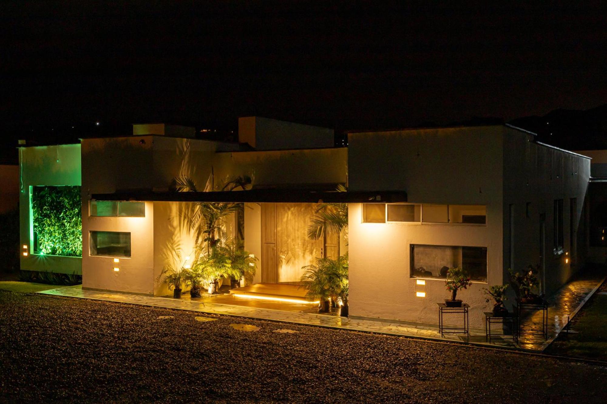 Hermosa Casa Campestre A 9 Minutos De La Ciudad ペレイラ エクステリア 写真
